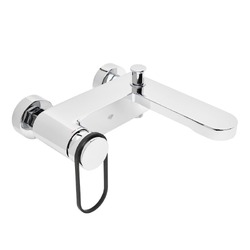 Vanová baterie SAT Fusion 150 mm páka kulatá černá, chrom SATBSFU222KPC