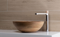 Náhled obrázku:  Vysoká umyvadlová baterie páka světlé dřevo