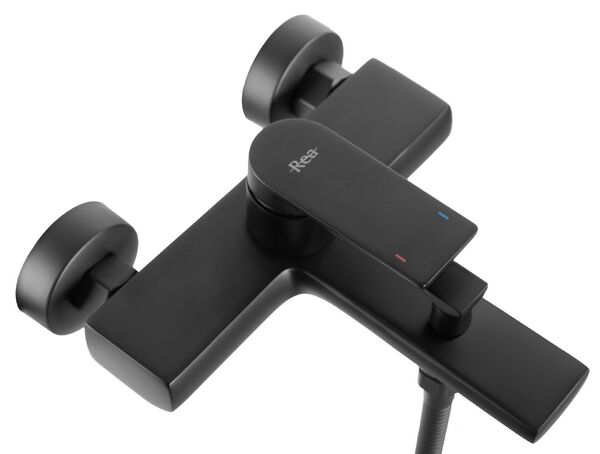 Doplňující obrázek k produktu Vanová baterie se sprchou REA VERSO rozteč 150 mm černá